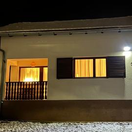Kuća za odmor Sedra - jacuzzi & sauna, hotel in Hrvatska Kostajnica