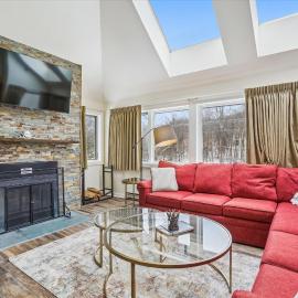 Highridge A3 Ultimate Mountain Getaway 3-Bedroom Retreat with Fireplace, Hot Tub & Pool