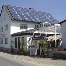 Gasthof Pension Grüne Au, hotell sihtkohas Obernzenn