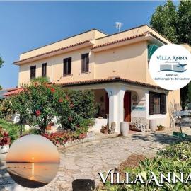 Villa Anna GuestHouse - Salento Airport Stay & Free Parking: Brindisi'de bir otel