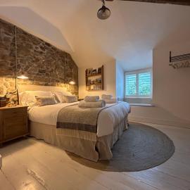 The Old Gallery - Charming Coastal Escape For Two, Hotel in Mousehole