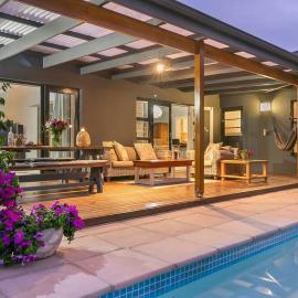 Hot Tub Haven - Back up electricity Plett, hotel a Plettenberg Bay