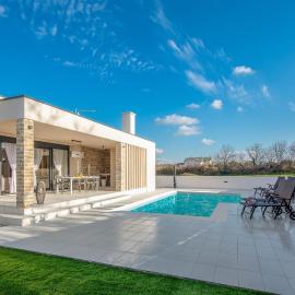 Villa Rose Nin ZadarVillas, hotel in Nin