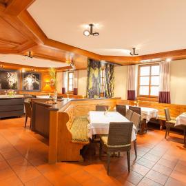 Hotel Restaurant Jägerhof, hotel u gradu Weisendorf