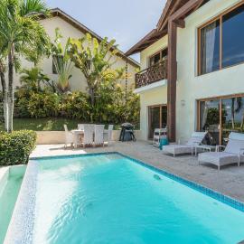 The Greatest 3BR Villa at Puerto Bahia, hotelli kohteessa Los Grini