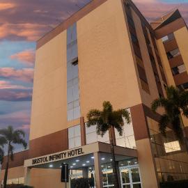 Bristol Infinity Rio Claro, hotel en Rio Claro