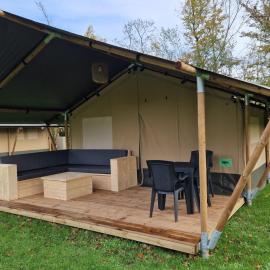 Camping Alkenhaer Appelscha Trekkerstent Safaritent, מלון באפלסכה