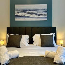 Hyde Brewery House - 2 bedroom house with parking, hotel a Winchester