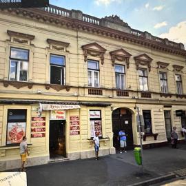 Fantomas*** N3 City Center Apartments 2 Bedroom + Living Room Apartment, hotel in Szombathely