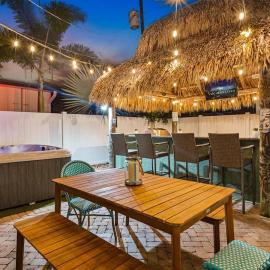 Newly renovated 3 bedrooms near the beach and res1, hotel Pompano Beachben