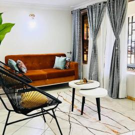 Cozy Living by Miranda, Acacia - 2 BDR, 4 beds, 3 Bthrms, Unlimited WIFI, Free Parking, Netflix