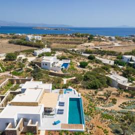 ELEONAS Paros estate - villas with private pools OR jacuzzi & professional tennis court, hotel en Kampos Paros