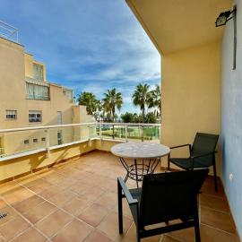 Apartamento con vistas al mar en urbanización de lujo Almerimar, hotel v destinácii Almerimar