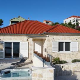 Villa SeaBreeze: Kali şehrinde bir otel
