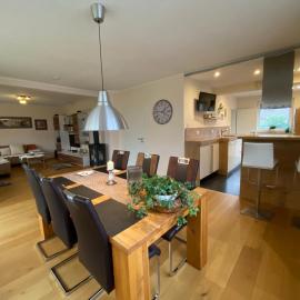 Haus Ostend Ganzes Ferienhaus mit Garten ideal für zwei Erwachsene und zwei Kinder, hotel en Espelkamp