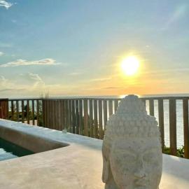 Breathtaking Ocean Vista Penthouse in Holbox at Yumbalam, hotel i Isla Holbox