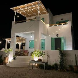 Ethel apartment, hotel ad Alinda