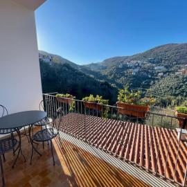 B&B La Casa di Luisa Appartamento di 3 camere tutto per te, hotel a Vico Equense