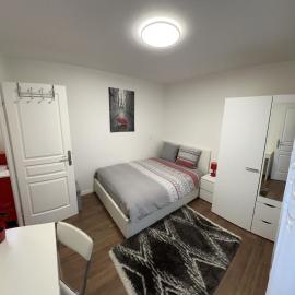 2 PIECES proche du centre PARIS 15 min, hotel in Rosny-sous-Bois
