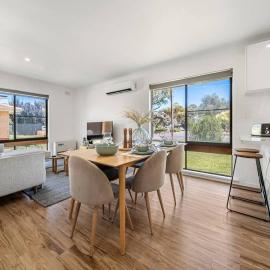 Harmony at Henley Beach - Coastal Style & Comfort, hotel a Grange