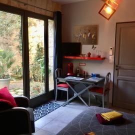 Chambre sur jardin secret - Avignon Centre - Climatisée, hotel in Avignon