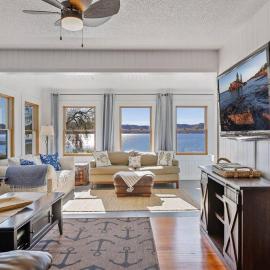 Villa Del Lago - Lakehouse in Pepin, hotel in Pepin