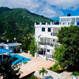 J&G Villa Hotel โรงแรมในแคป-ไฮเซียน