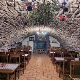 Pivnica a Penzion pri studni, hotell i Detva