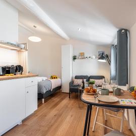 FEEL HOME - COLLET, hotell i Nice