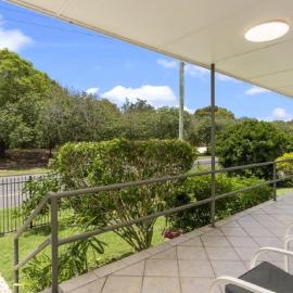 Kooringal Cottage - Home By The Sea, hotel in Woorim