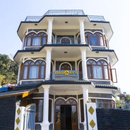 Roamers Inn, Hotel in Pokhara
