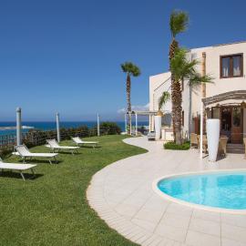 Viesnīca Essence Sicily - Marina Holiday Hotel & Spa pilsētā Balestrāte
