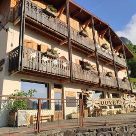 Les Chemins du Léman: Novel şehrinde bir otel