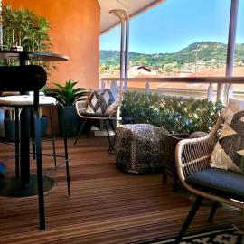 Stylish 4-star cocoon with terrace - port center