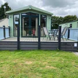 28 Borwick Lakes, Hotel in Carnforth