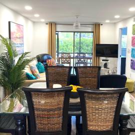 Minutes to Sanibel with Heated Pool, Tennis and Beach Gear