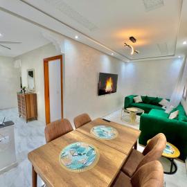 A2 Luxe Moderne et Confort, 7 min du Stade Moulay Abdellah, hotell i Témara