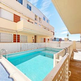 Global Vacacional, Práctico apartamento con piscina en la playa de Canet