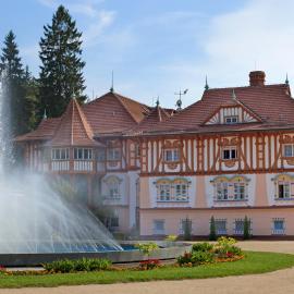 Jurkovičův dům, hotel a Luhačovice