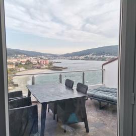 Apartamento a estrenar con vistas NAROA, hotell i Corcubión