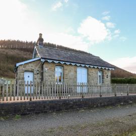 Railway Station Cottage, hotel in Llandrindod Wells