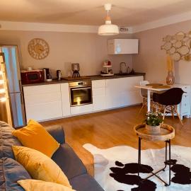 Gemütliche Wohnung Nähe Schloss, hotell i Biedenkopf