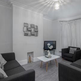 Beautiful Family Home in Blackpool for you, hotel in Blackpool