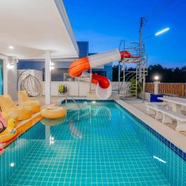 พลอยพูลวิลล่า ชะอำ 2 Poolvilla Cha-am 2، فندق في تشا أم