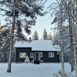 Villa Kaikuranta, hotel in Nellimö