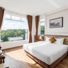 PINE VIEW Hotel Dalat, hotel v destinácii Đà Lạt