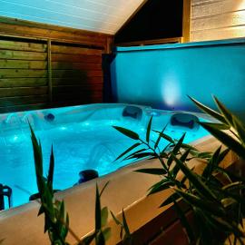 Domaine les 2 Mondes, hotel en Aydat