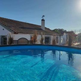 Casa Rural en Montellano (53km de Sevilla), hotel a Montellano