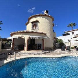 Villa al Mar, Els Poblets, Top Lage und Ausstattung, Pool, WIFI 300Mb, eigener überdachter Parkplatz, Photovoltaik Bonus, nah am Strand 500m, hotel en Els Poblets