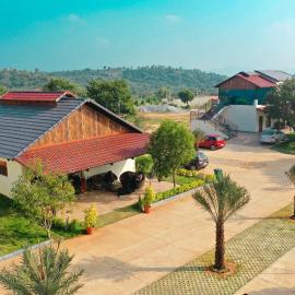 Lake Valley Resort and Spa Tirupati, 27 kms from Talakona Waterfall, hotel in Tirupati